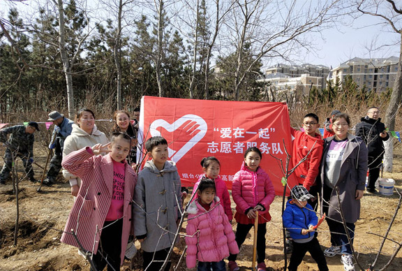 當(dāng)雷鋒月和植樹節(jié)相遇——相約春天，播種綠色，志愿精神薪火傳